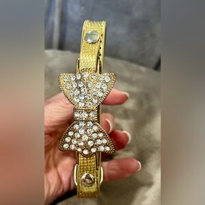 Gold Rhinestone Bow pet collar.  Size small.